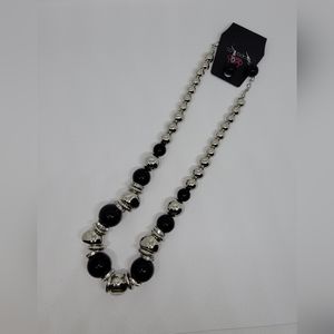 Earring and necklace set